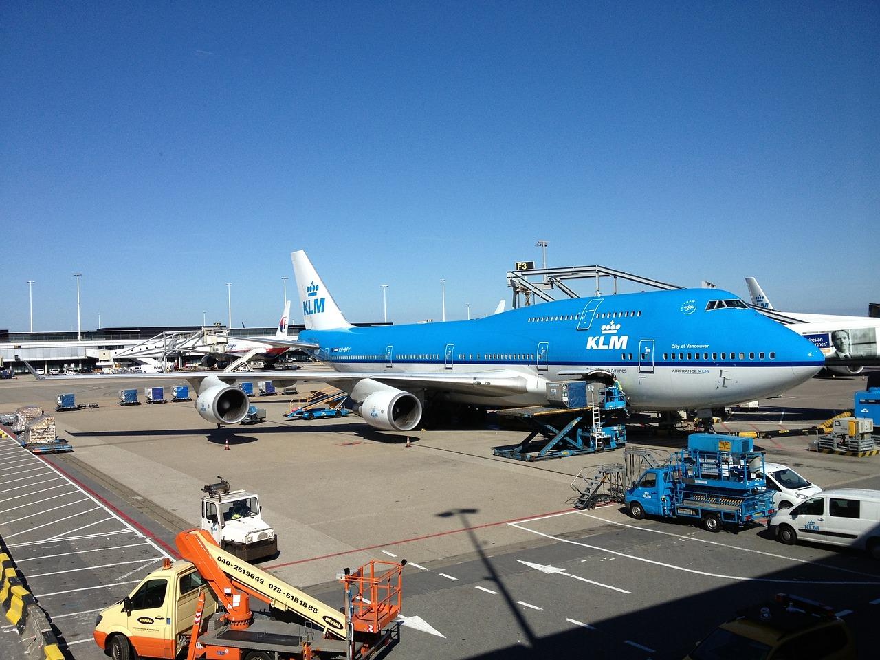 Upscale Comfort: Exploring the Luxurious KLM Lounge at Schiphol Airport